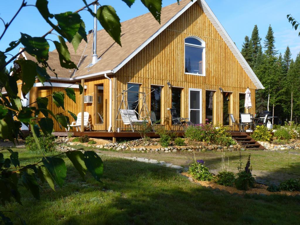 Gite De La Riviere Bed and Breakfast Chibougamau Εξωτερικό φωτογραφία